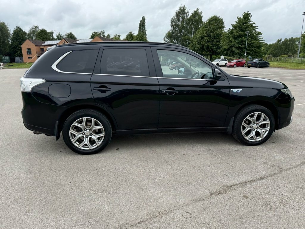 Mitsubishi Outlander Outlander 2.0 Phev Gx4h Estate White #26