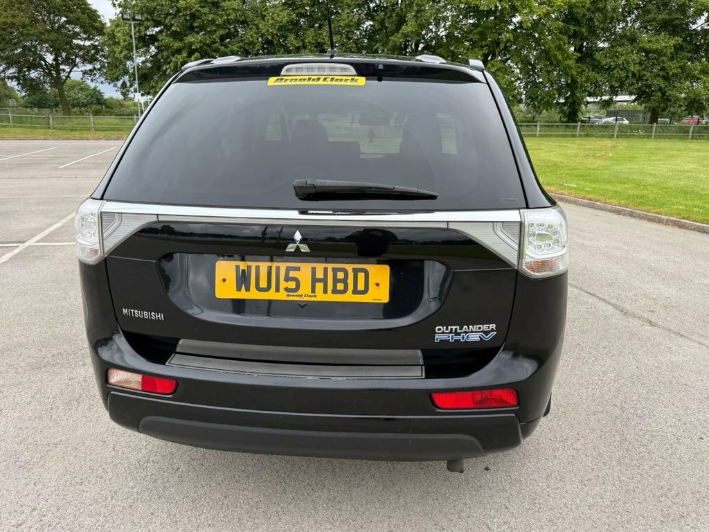 Mitsubishi Outlander Outlander 2.0 Phev Gx4h Estate White #39