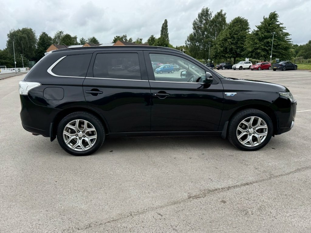 Mitsubishi Outlander Outlander 2.0 Phev Gx4h Estate White #4