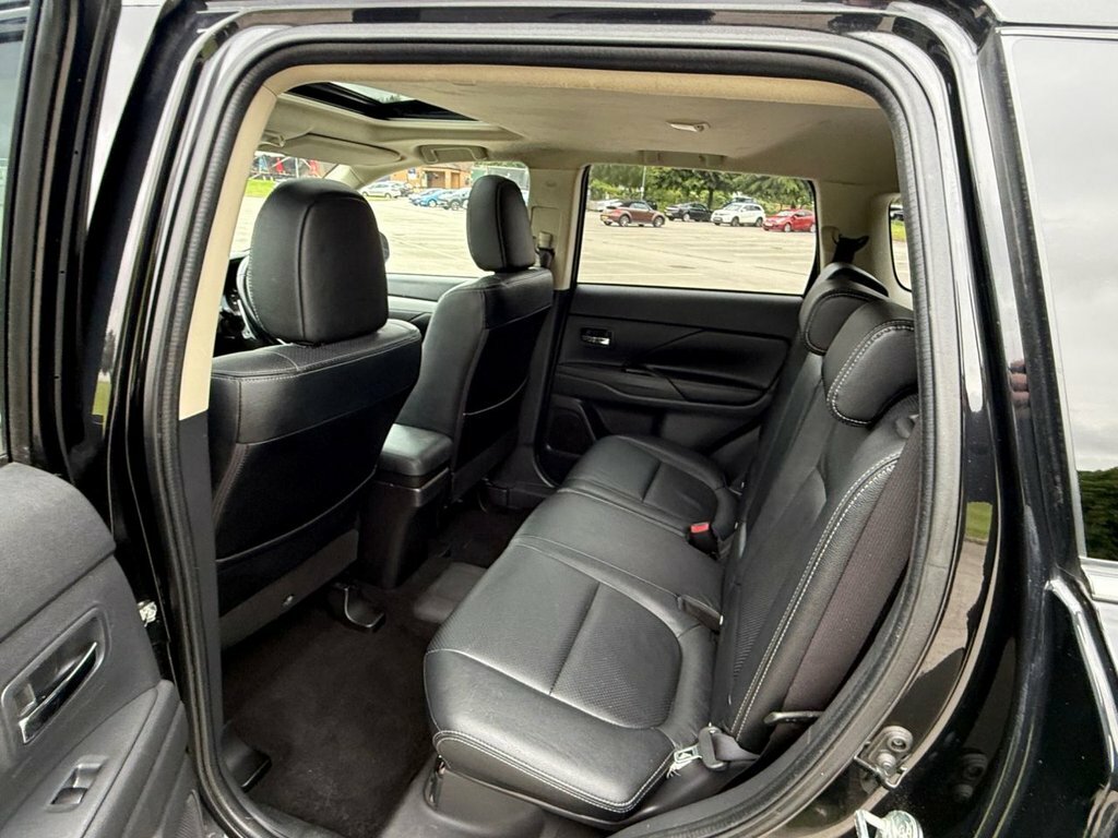 Mitsubishi Outlander Outlander 2.0 Phev Gx4h Estate White #68