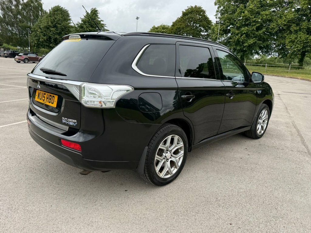 Mitsubishi Outlander Outlander 2.0 Phev Gx4h Estate White #30
