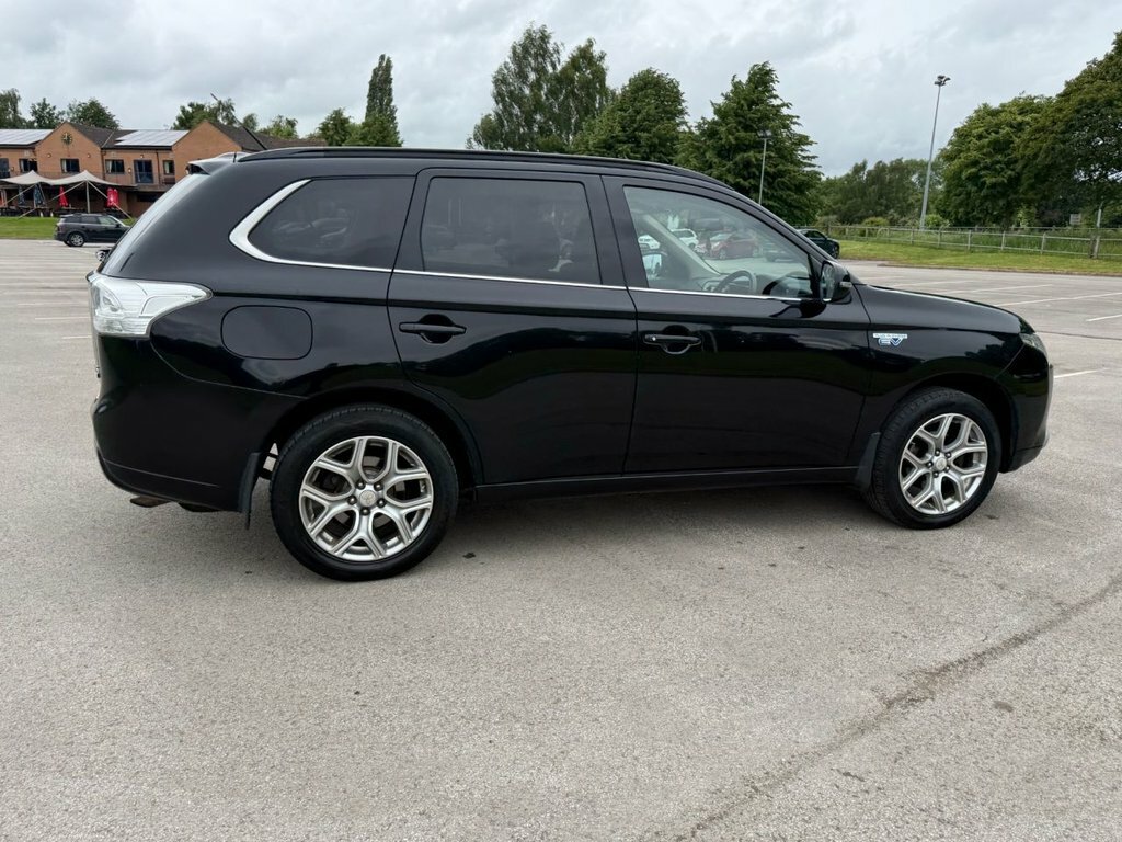 Mitsubishi Outlander Outlander 2.0 Phev Gx4h Estate White #28