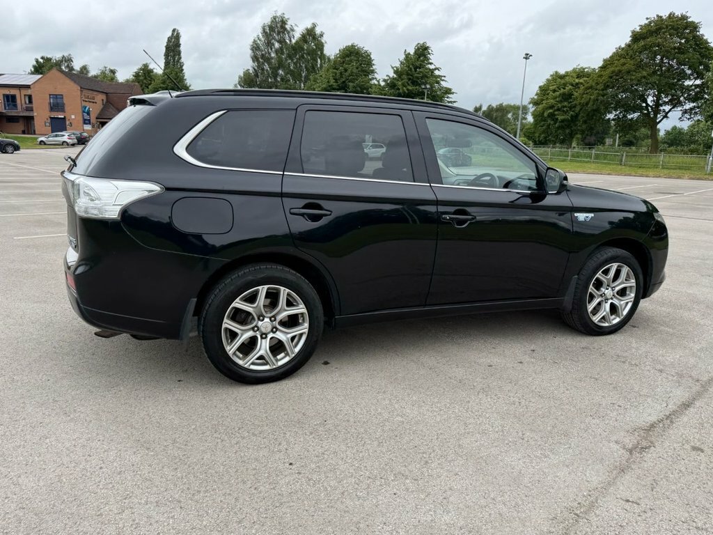 Mitsubishi Outlander Outlander 2.0 Phev Gx4h Estate White #29