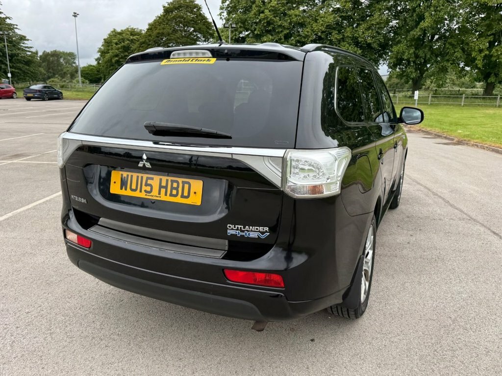 Mitsubishi Outlander Outlander 2.0 Phev Gx4h Estate White #35