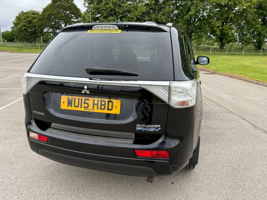 Mitsubishi Outlander Outlander 2.0 Phev Gx4h Estate White #34