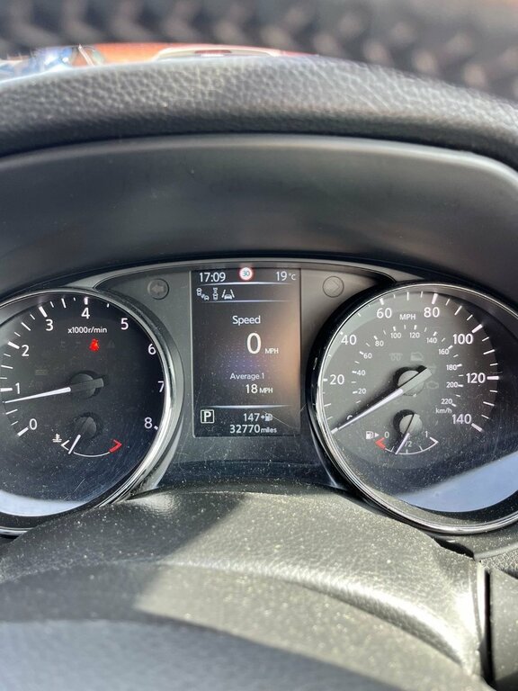 Nissan Qashqai 1.2L Tekna FV17DZP Red #4