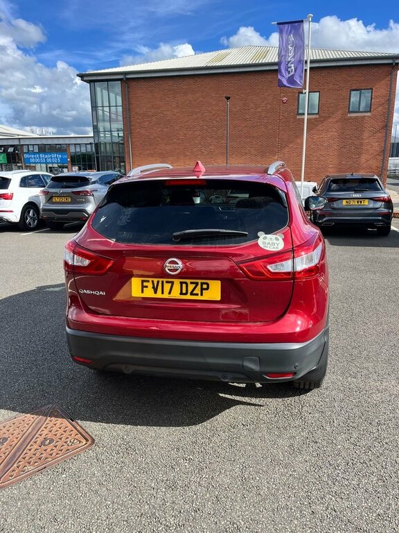 Nissan Qashqai 1.2L Tekna FV17DZP Red #3