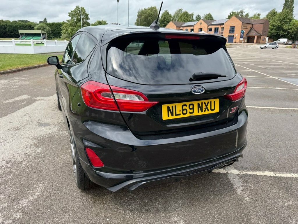 Ford Fiesta 1.0 Ecoboost 125 Vignale Edition White #48
