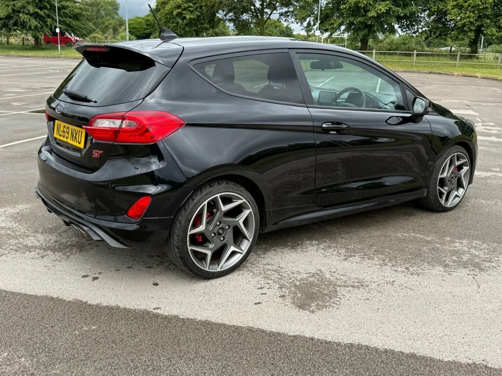 Ford Fiesta 1.0 Ecoboost 125 Vignale Edition White #34