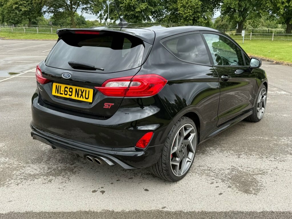 Ford Fiesta 1.0 Ecoboost 125 Vignale Edition White #41