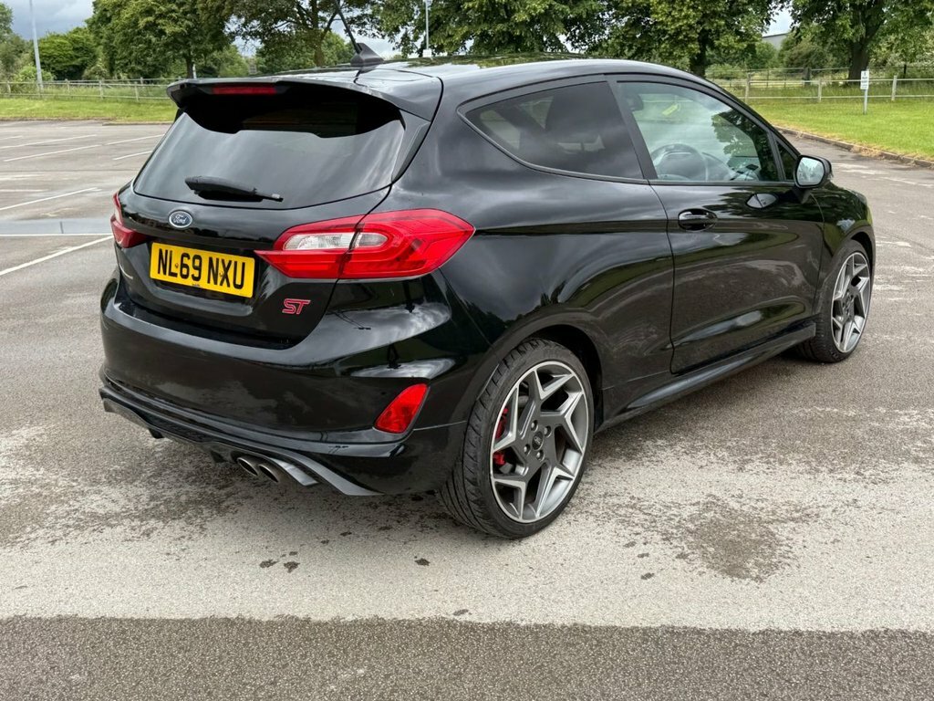 Ford Fiesta 1.0 Ecoboost 125 Vignale Edition White #38