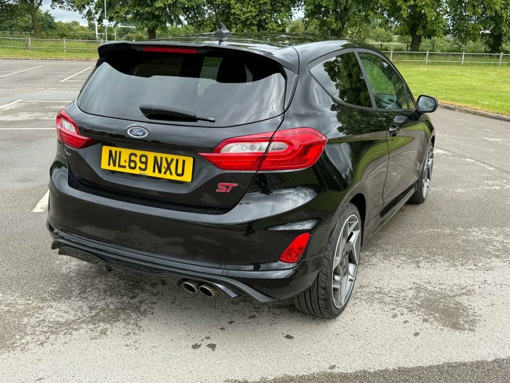 Ford Fiesta 1.0 Ecoboost 125 Vignale Edition White #40