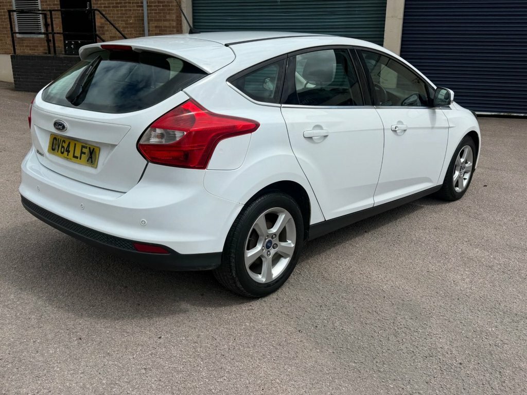 Ford Focus 1.6L Zetec Navigator CV64LFX White #5