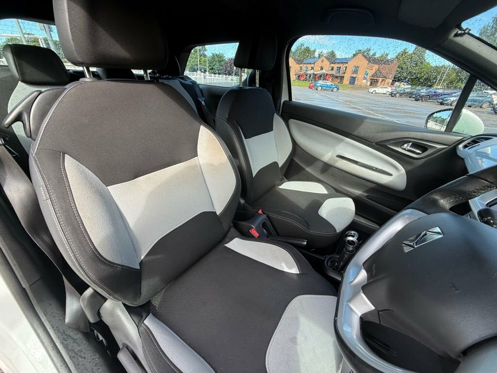 Citroen DS3 1.4L Dsign White #3