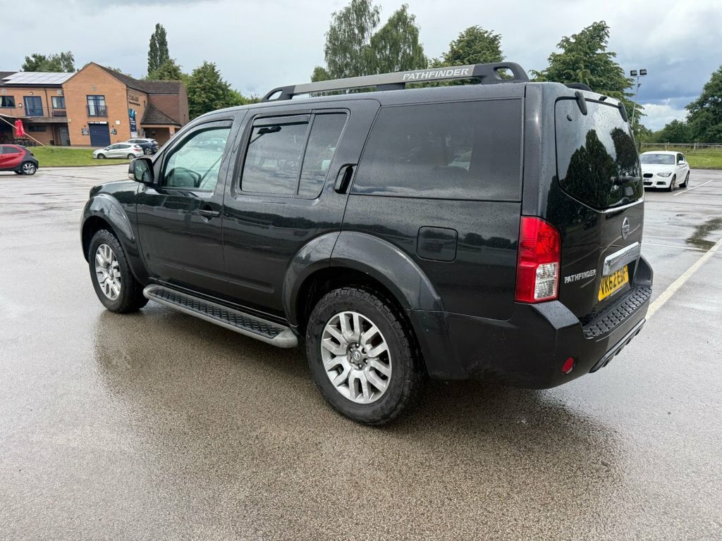 Nissan Pathfinder 2.5L Tekna Black #5