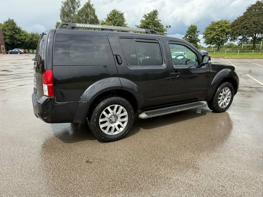 Nissan Pathfinder 2.5L Tekna Black #4
