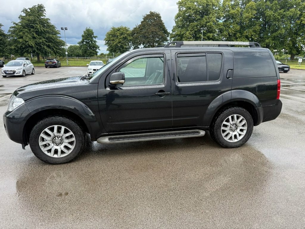 Nissan Pathfinder 2.5L Tekna Black #6