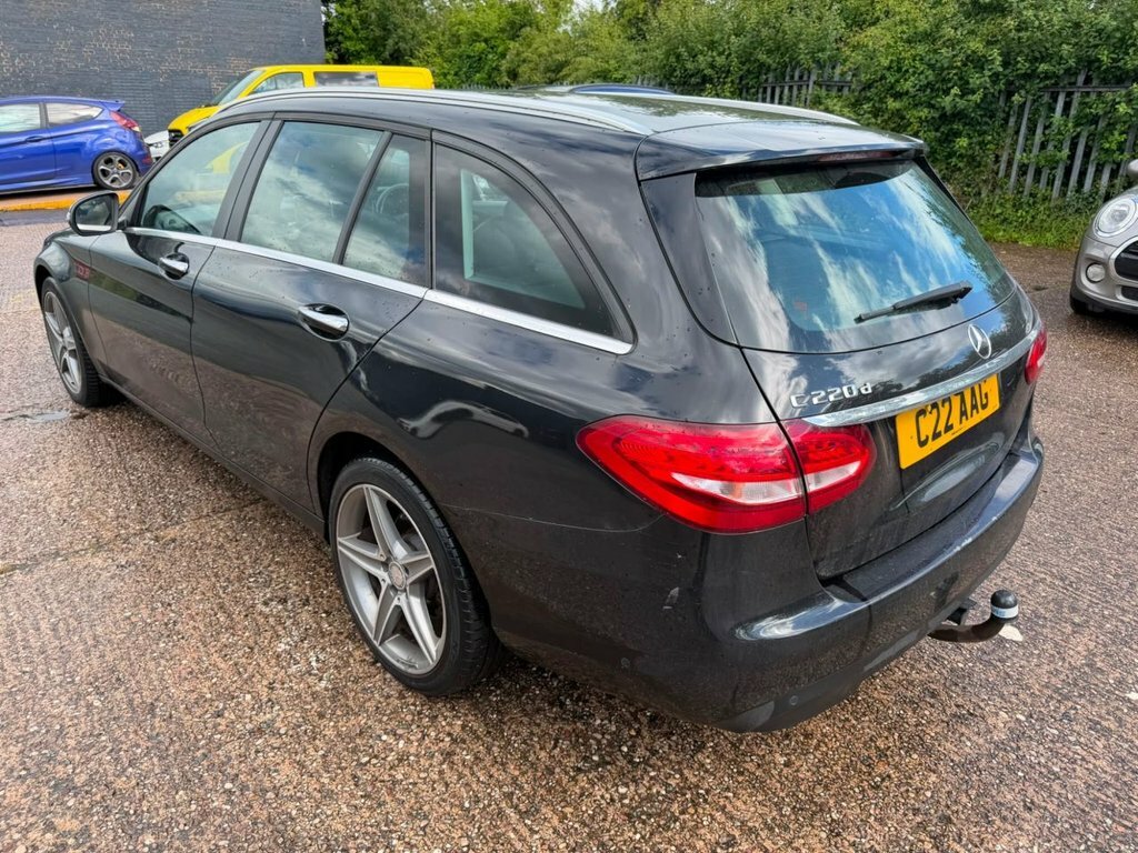 Mercedes-Benz C Class 2.1L Se Black #4