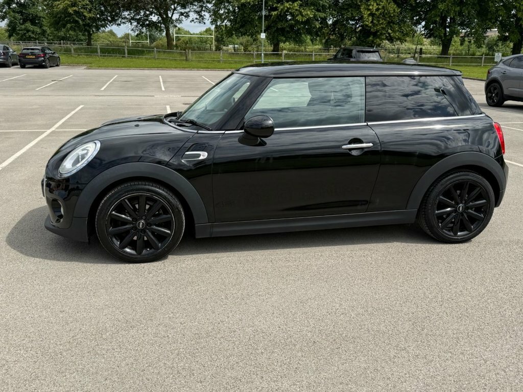 Mini Hatch 1.5L Cooper YF17VVZ Black #2