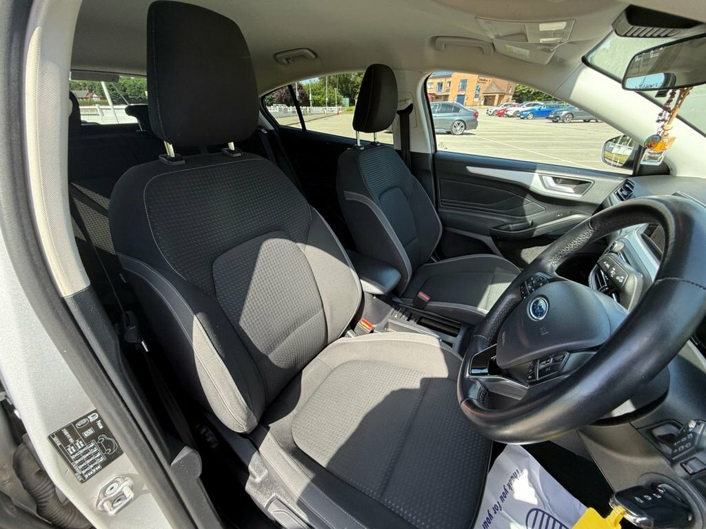 Ford Focus 1L Zetec OV69OFD Silver #3