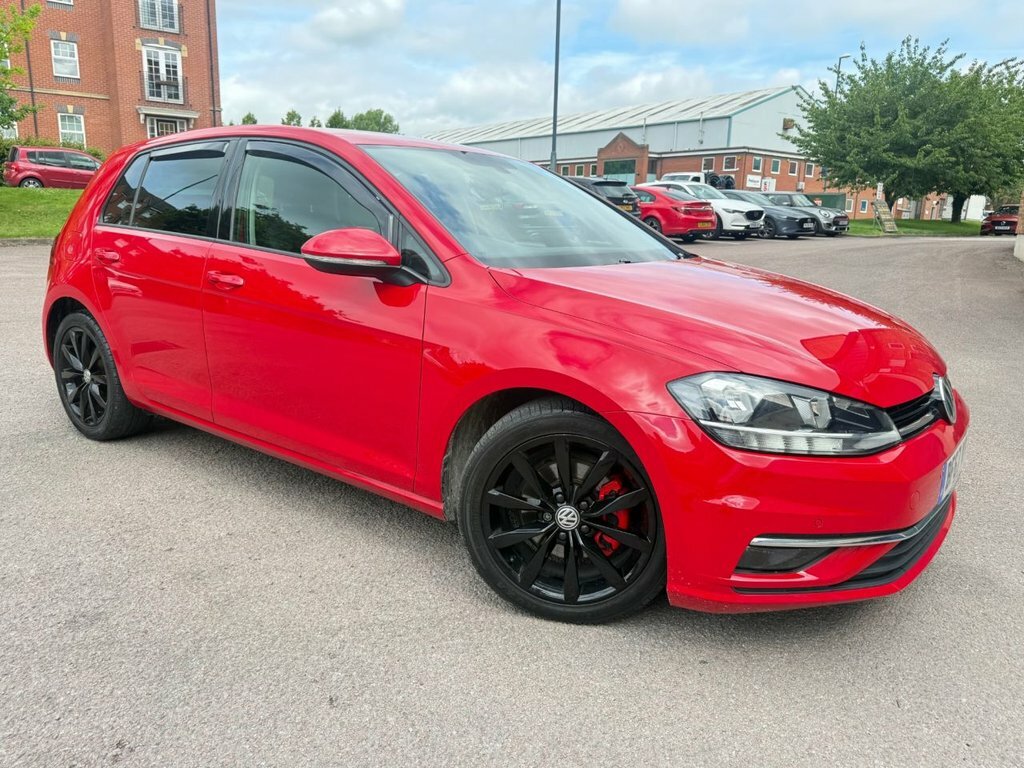 Volkswagen Golf 1.6L Gt Red