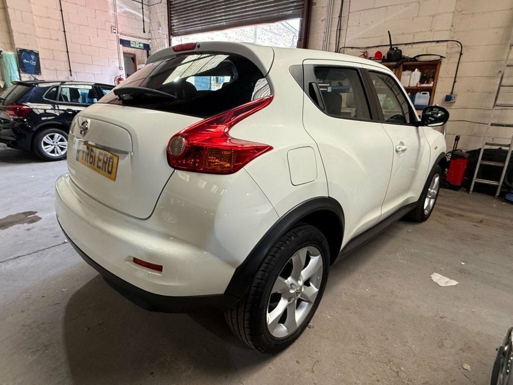 Nissan Juke 1.6L Acenta White #5