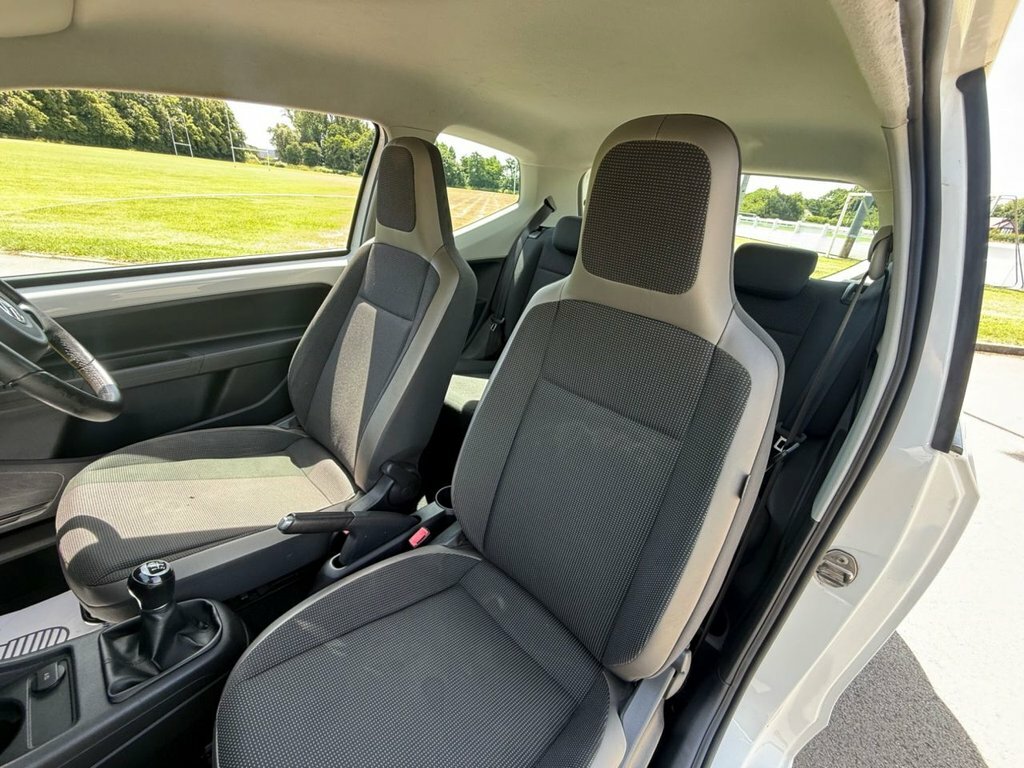 Volkswagen Up 1L High Up White #3