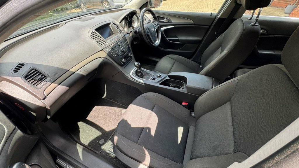 Vauxhall Insignia 2L Exclusiv Nav Black #5