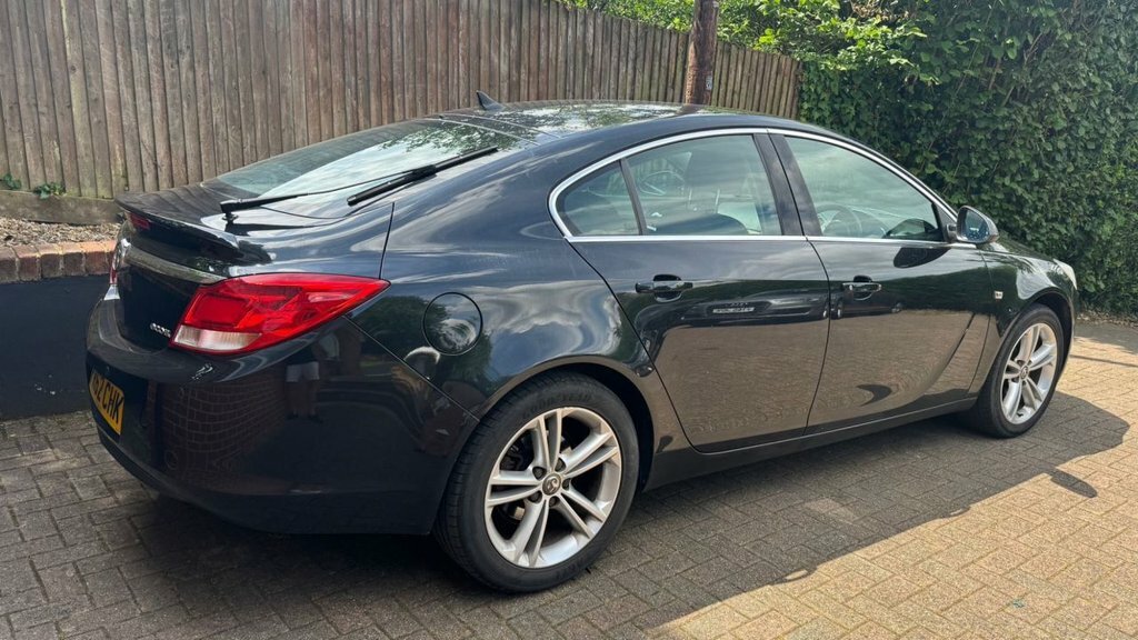 Vauxhall Insignia 2L Exclusiv Nav Black #4