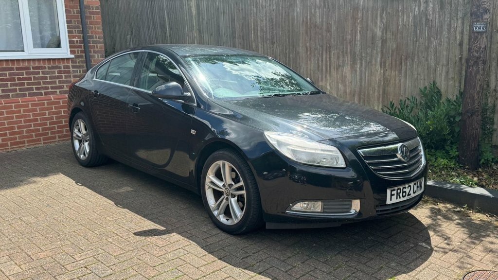 Vauxhall Insignia 2L Exclusiv Nav Black