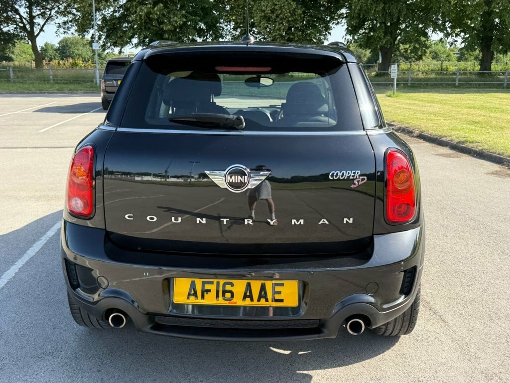 Mini Countryman 1.6L One White #31