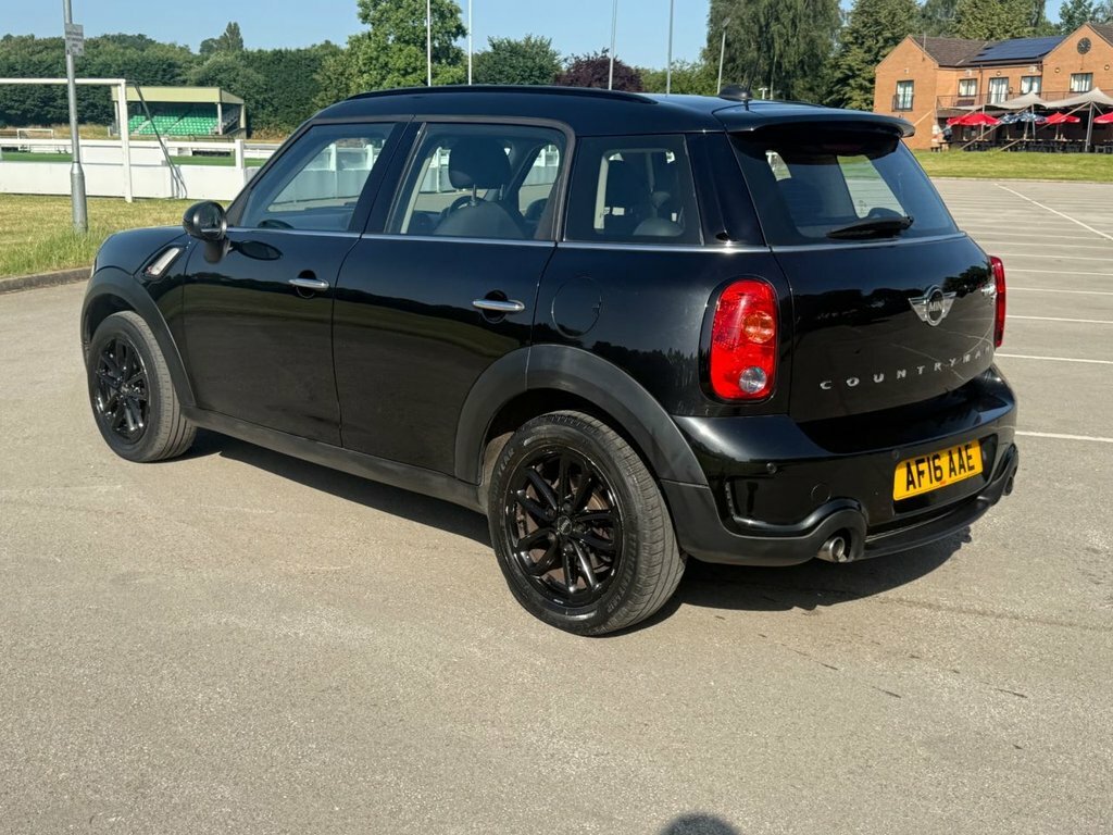Mini Countryman 1.6L One White #33