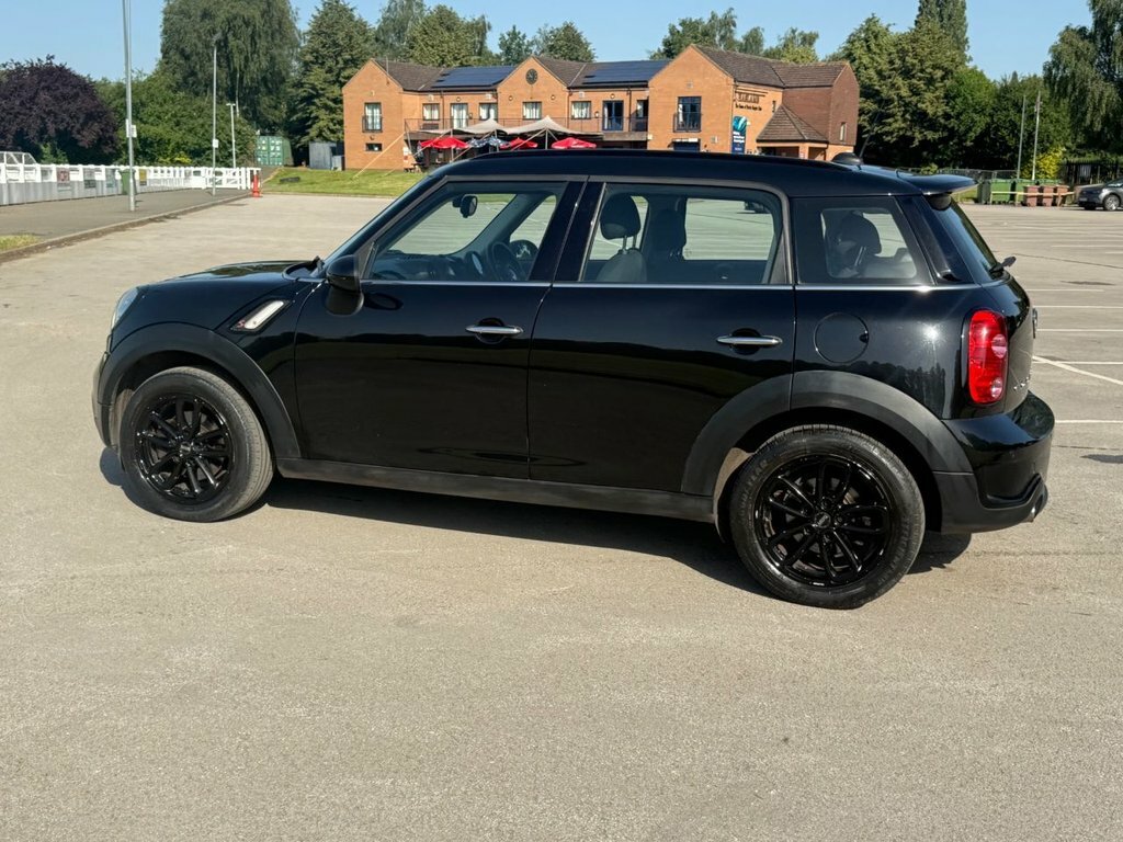 Mini Countryman 1.6L One White #36