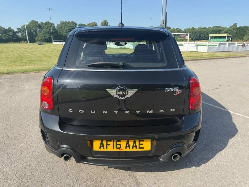 Mini Countryman 1.6L One White #29