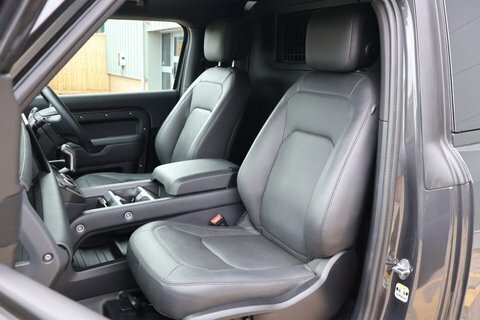 Land Rover Defender 90 X-dynamic Se Black #18