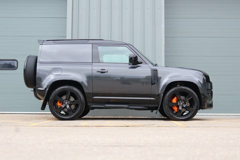 Land Rover Defender 90 X-dynamic Se Black #9