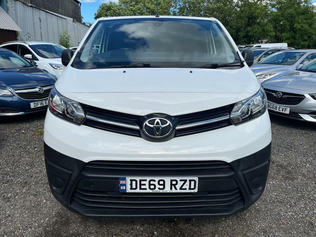 Toyota PROACE 1.5D Icon Medium Panel Van Mwb Euro 6 6Dr DE69RZD White #2