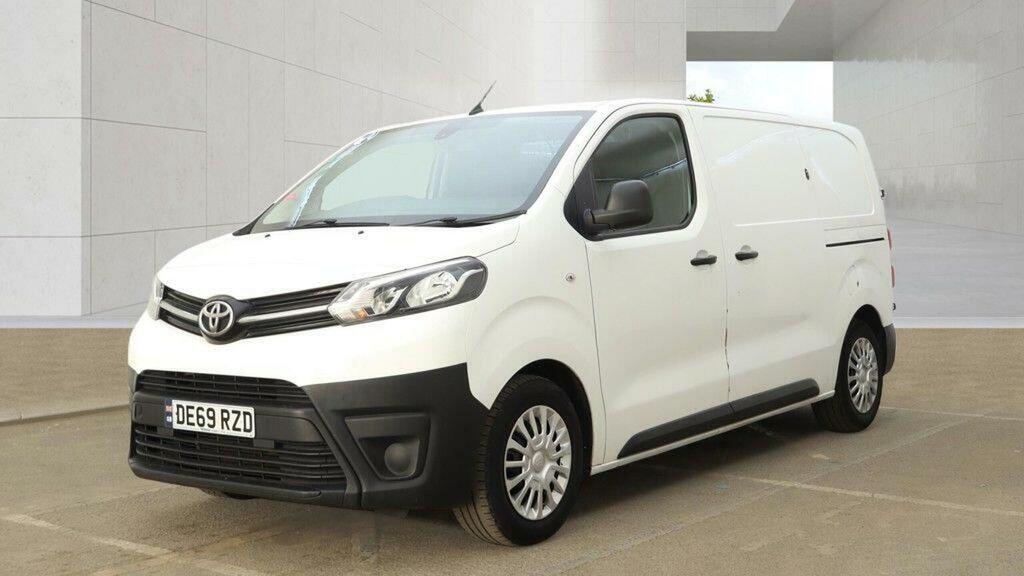 Toyota PROACE Panel Van 1.5D Icon Medium Panel Van Mwb Euro 6 6D White #2