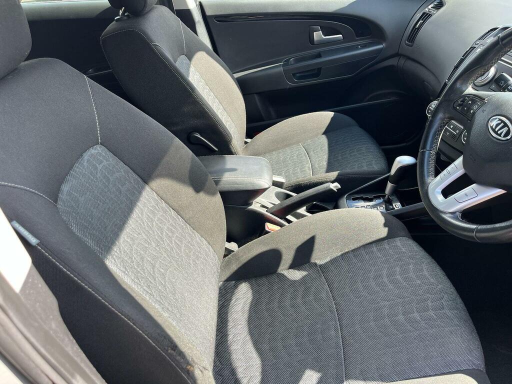 Kia Ceed 1.6 Crdi 3 Euro 5 Silver #9