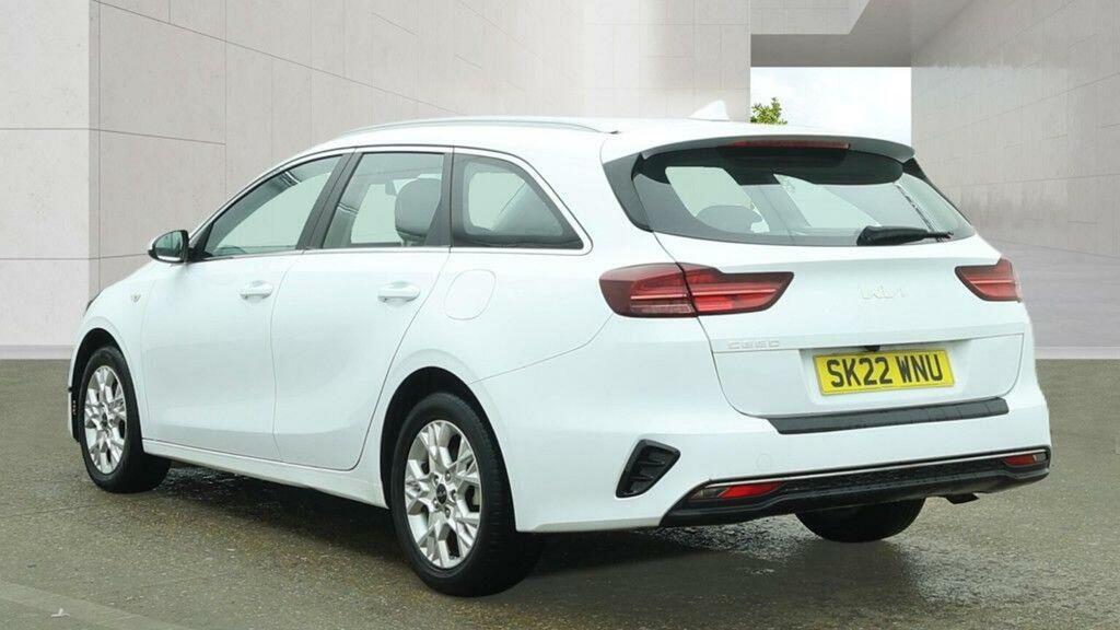 Kia Ceed 1.6 Crdi Mhev 2 Nav Sportswagon Euro 6 Ss White #3