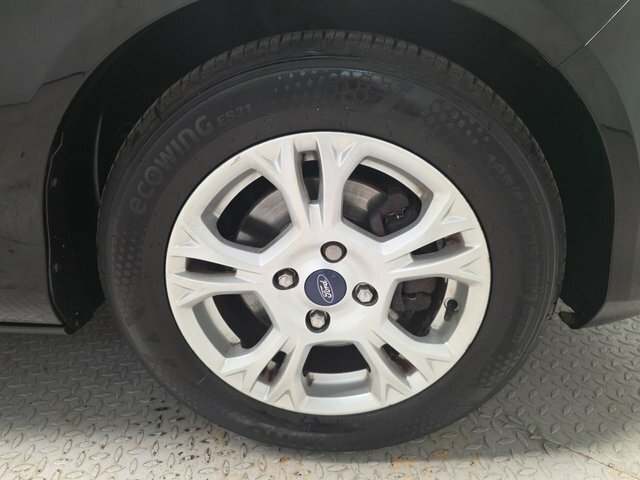 Ford B-Max B-max Titanium T Silver #14