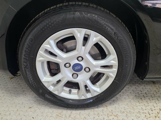 Ford B-Max B-max Titanium T Silver #16