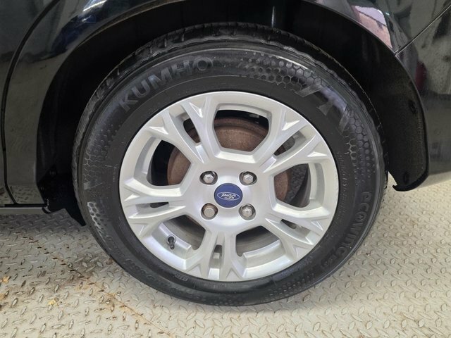 Ford B-Max B-max Titanium T Silver #17