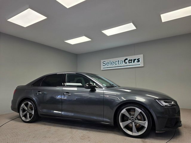 Audi A4 2.0 Tfsi 35 Black Edition Saloon S Tron Black