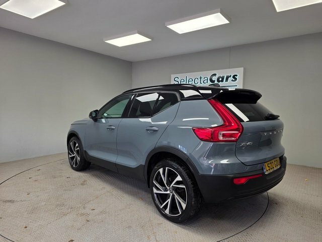 Volvo XC40 Core, B3 Mild Hybrid, Black #7