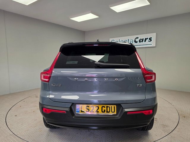 Volvo XC40 Core, B3 Mild Hybrid, Black #11
