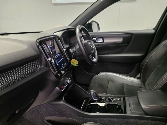 Volvo XC40 Core, B3 Mild Hybrid, Black #38