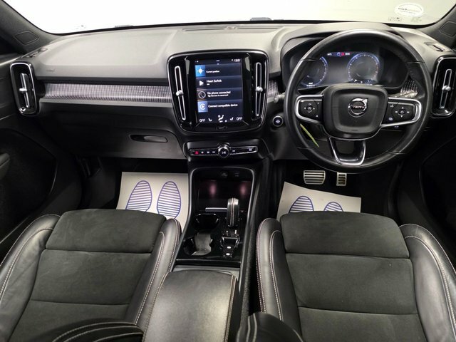 Volvo XC40 Core, B3 Mild Hybrid, Black #34