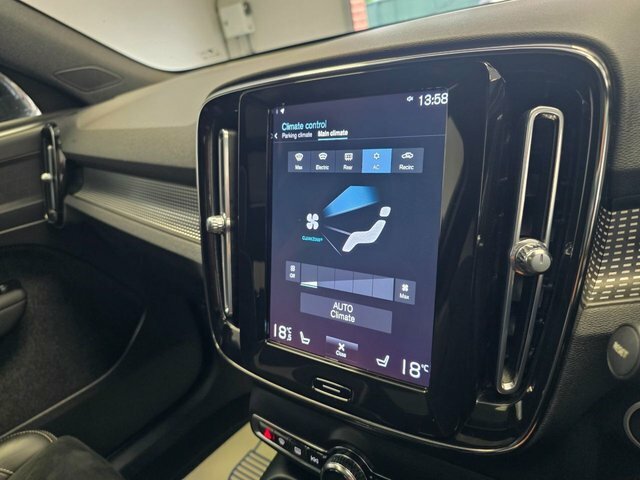 Volvo XC40 Core, B3 Mild Hybrid, Black #21