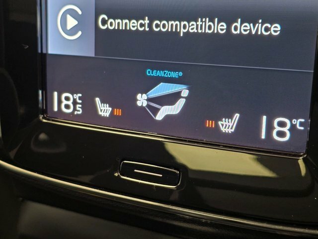 Volvo XC40 Core, B3 Mild Hybrid, Black #22